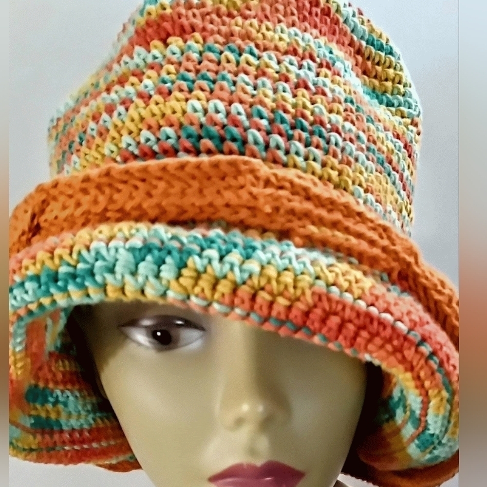 NWT Versatile Embossed Crochet Fedora With An Adjustable Drawstring. - Picture 4 of 12